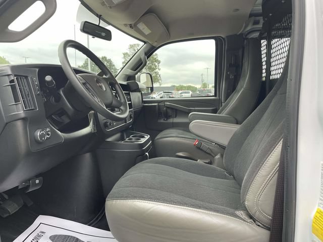Used 2025 GMC Savana 2500 w/ Driver Convenience Package RWD image 15