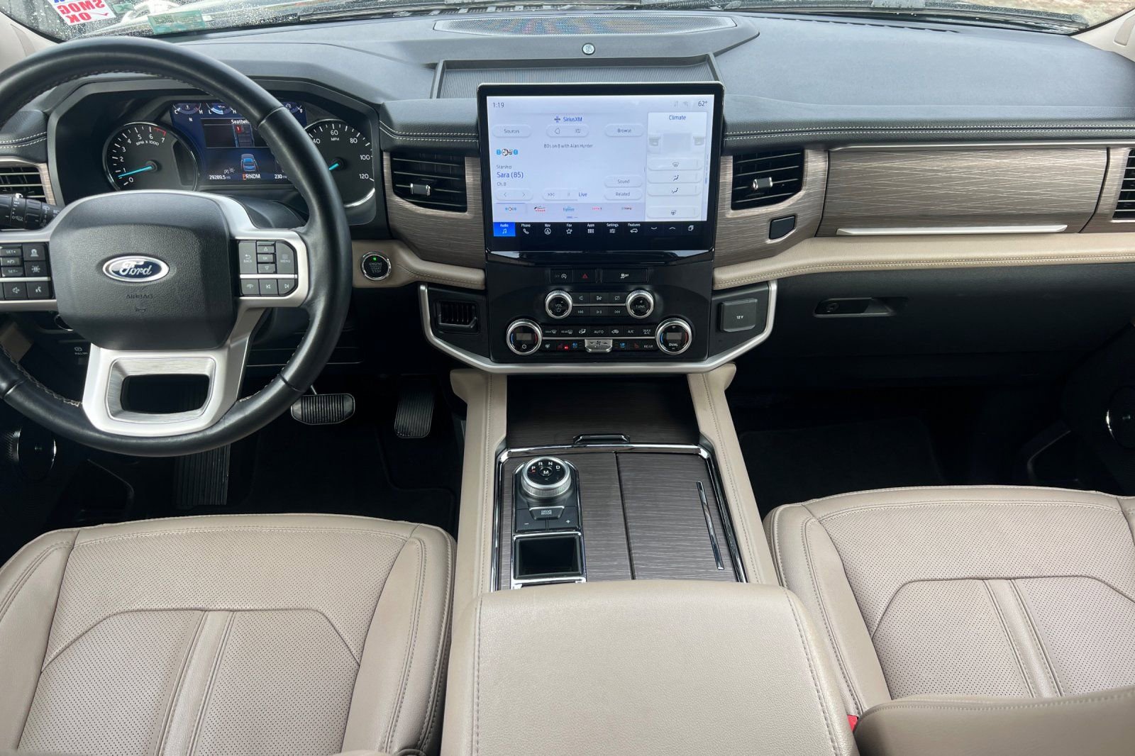 Certified 2024 Ford Expedition Limited image 3