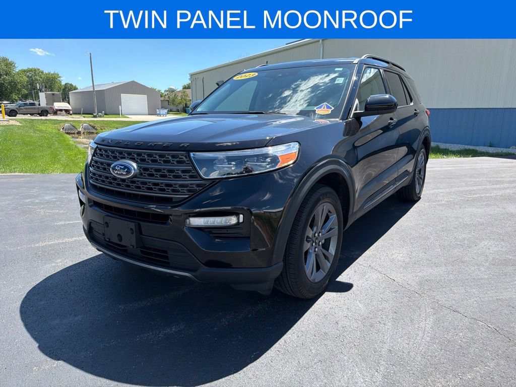 Certified 2023 Ford Explorer XLT w/ Equipment Group 202A AWD/4WD image 8