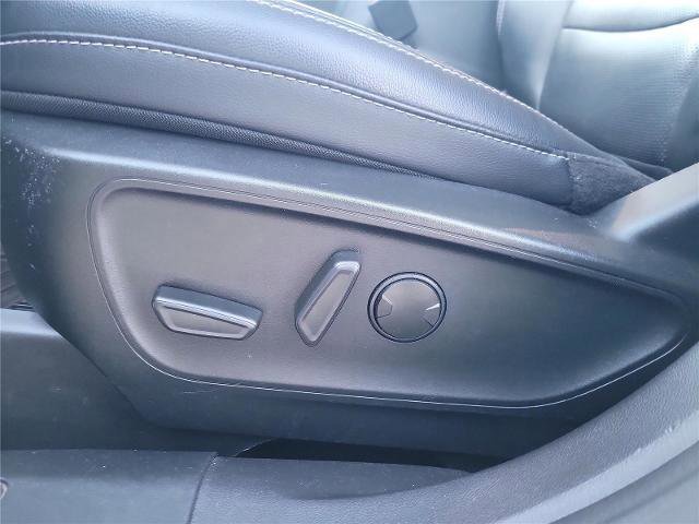 Certified 2022 Ford Escape Titanium w/ Class II Trailer Tow Package image 11