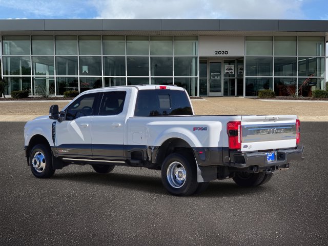 Certified 2024 Ford F350 King Ranch w/ FX4 Off-Road Package AWD/4WD image 4