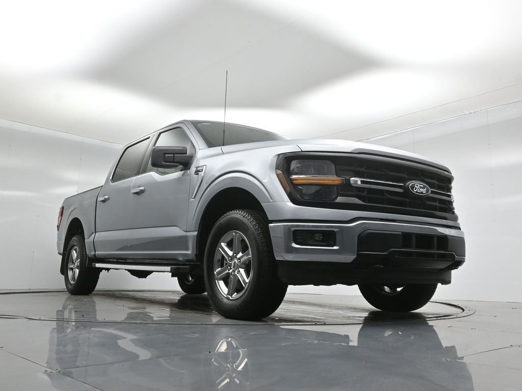 Certified 2025 Ford F150 XLT w/ Equipment Group 301A Standard image 5