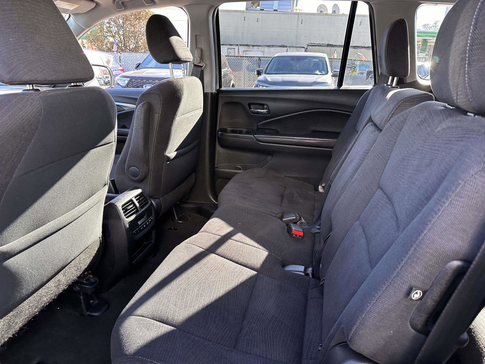 Used 2018 Honda Pilot EX image 15