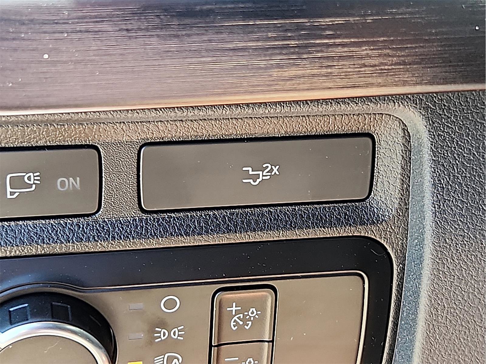 Certified 2023 Ford F350 Lariat w/ Lariat Ultimate Package AWD/4WD image 23