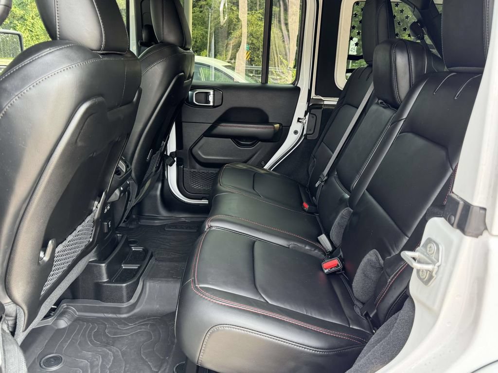 Used 2024 Jeep Wrangler Unlimited Rubicon AWD/4WD image 18