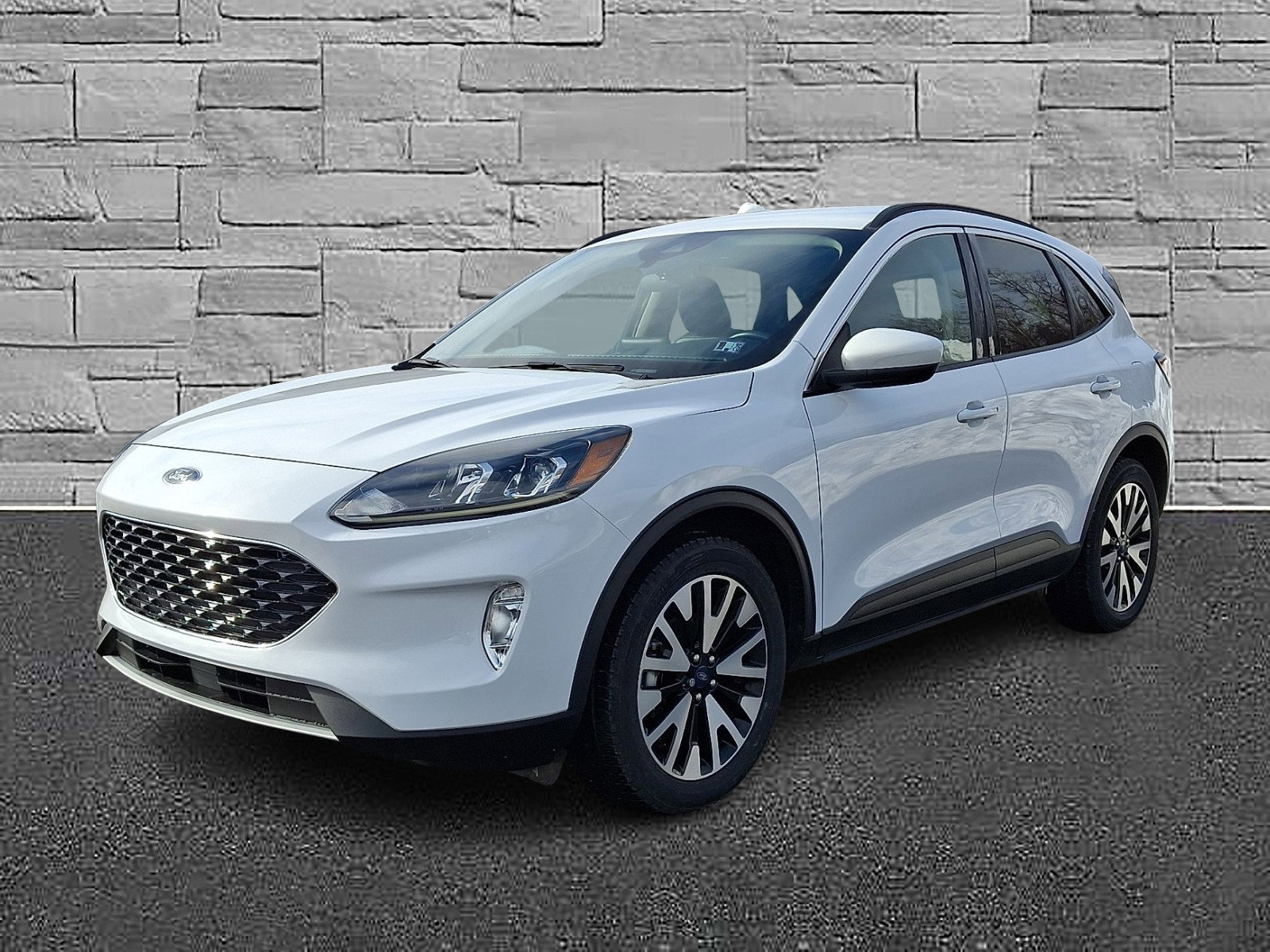 Certified 2020 Ford Escape SEL image 4