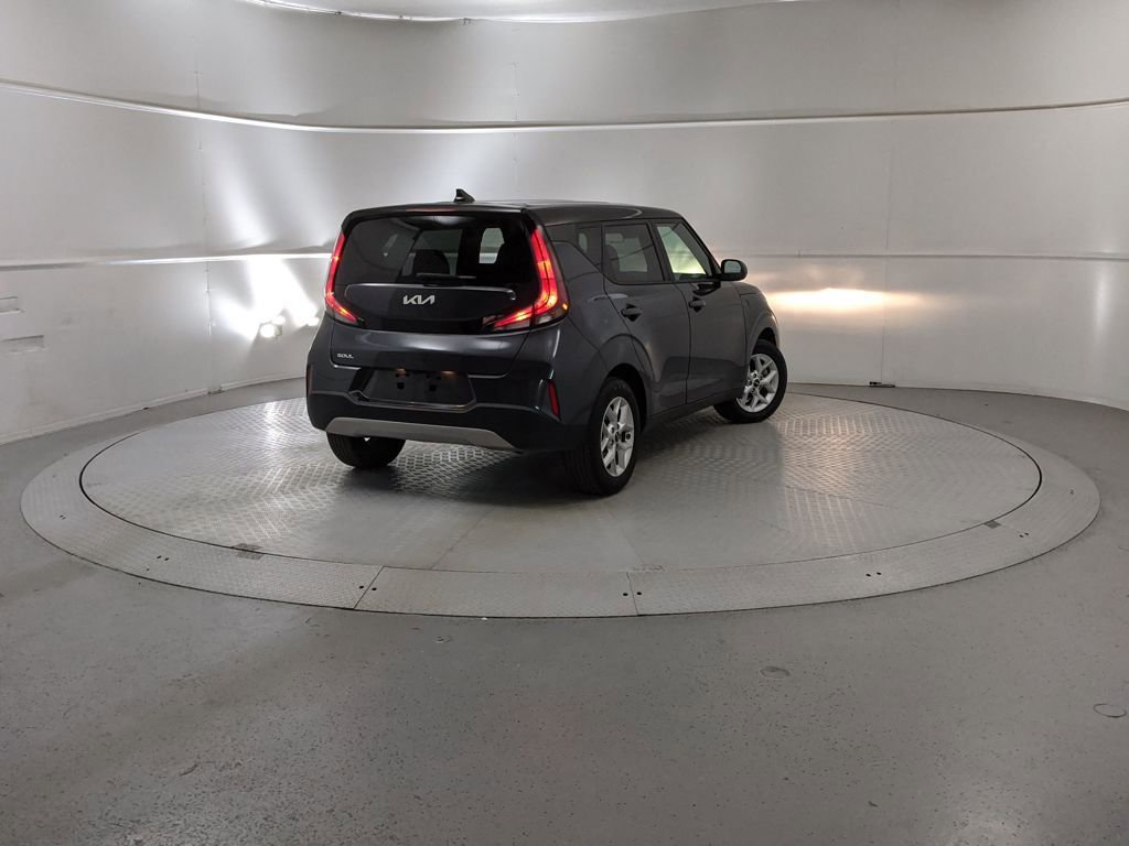 Used 2024 Kia Soul LX w/ Option Group 015 image 3