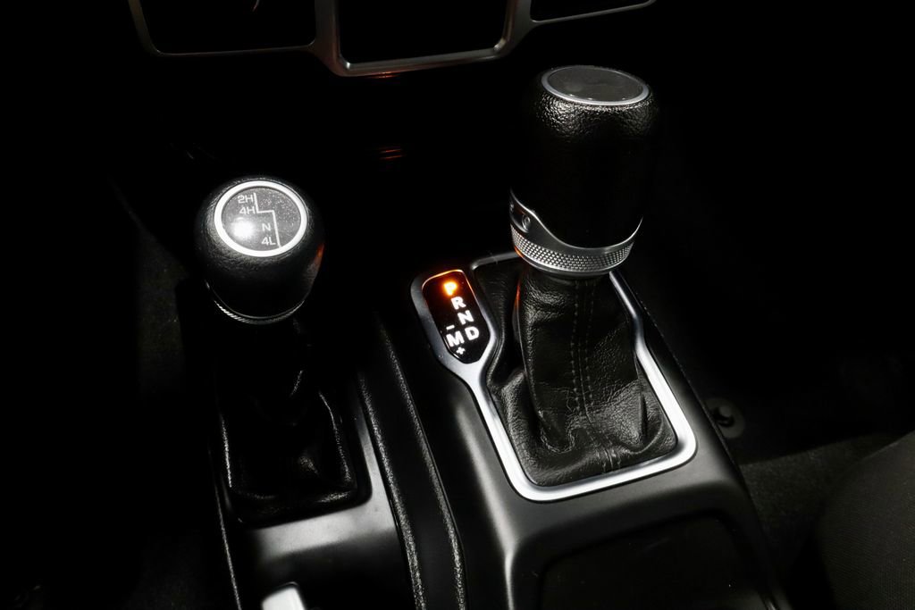 Used 2022 Jeep Wrangler Unlimited Sport AWD/4WD image 29