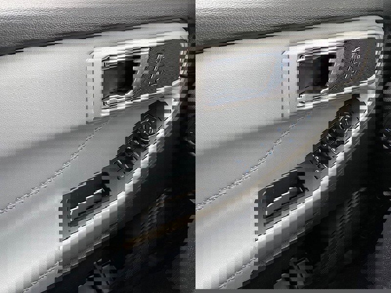 Certified 2022 Ford Explorer XLT w/ Equipment Group 202A image 50