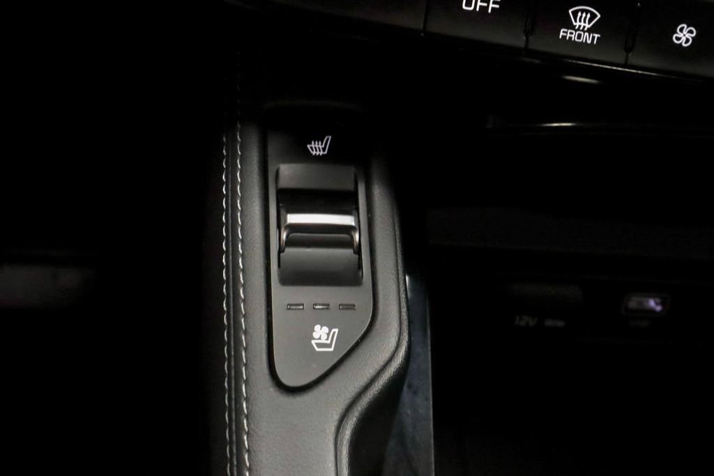 Used 2023 Kia Telluride EX w/ EX Captain's Chair Package FWD image 5