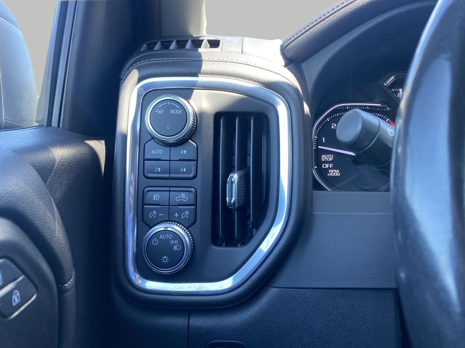 Used 2020 GMC Sierra 1500 Elevation w/ Elevation Value Package AWD/4WD image 18