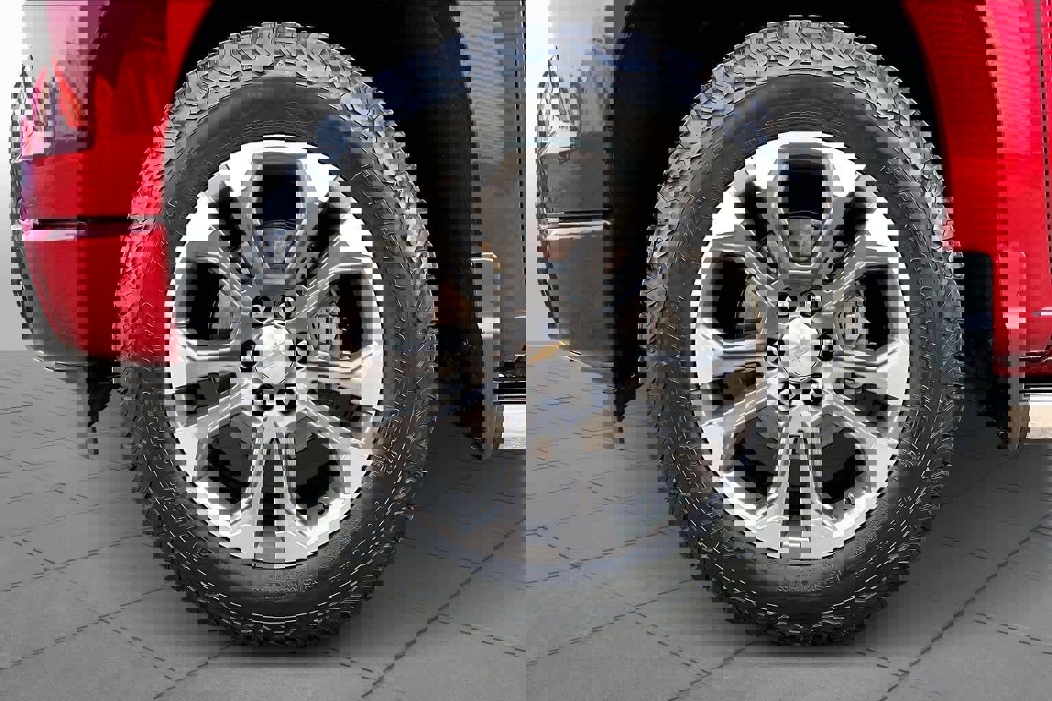 Used 2023 Chevrolet Silverado 1500 High Country w/ Technology Package image 13