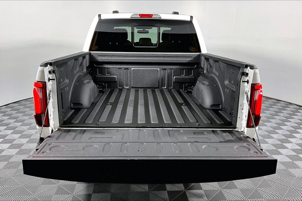 Certified 2024 Ford F150 Lariat w/ FX4 Off-Road Package AWD/4WD image 32