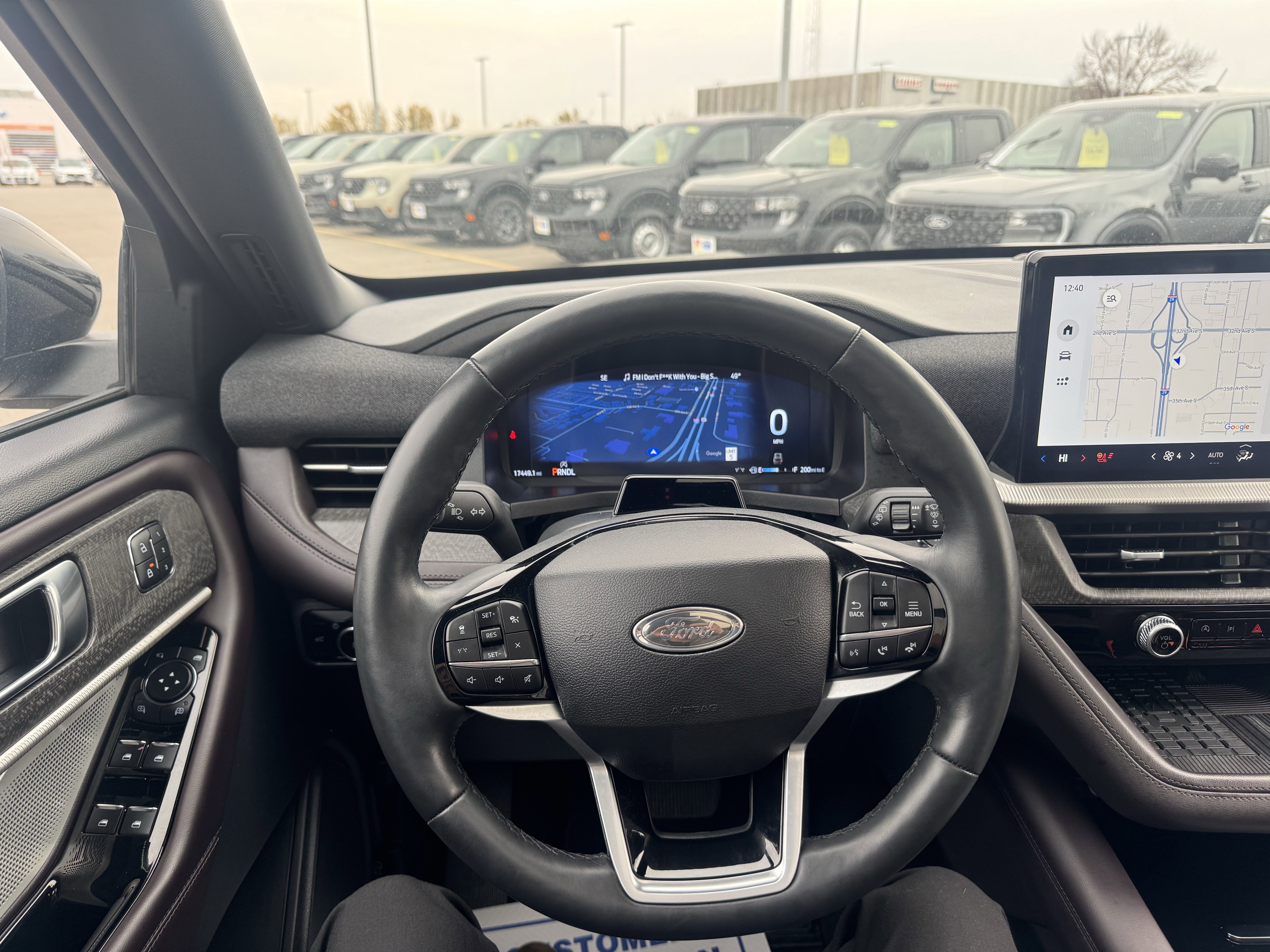 Certified 2025 Ford Explorer Platinum w/ LUX Leather Package image 9