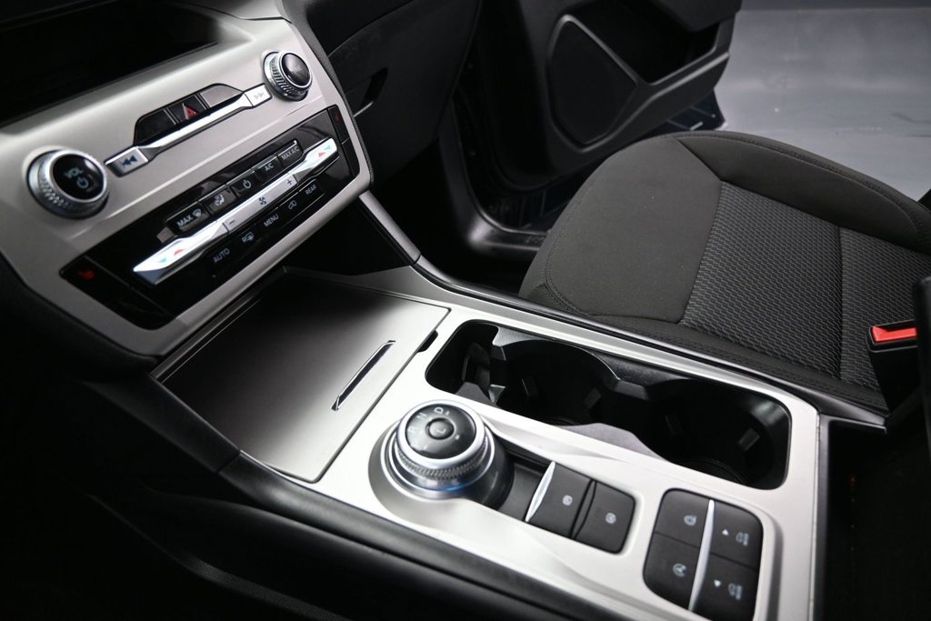 Certified 2023 Ford Explorer XLT RWD image 16