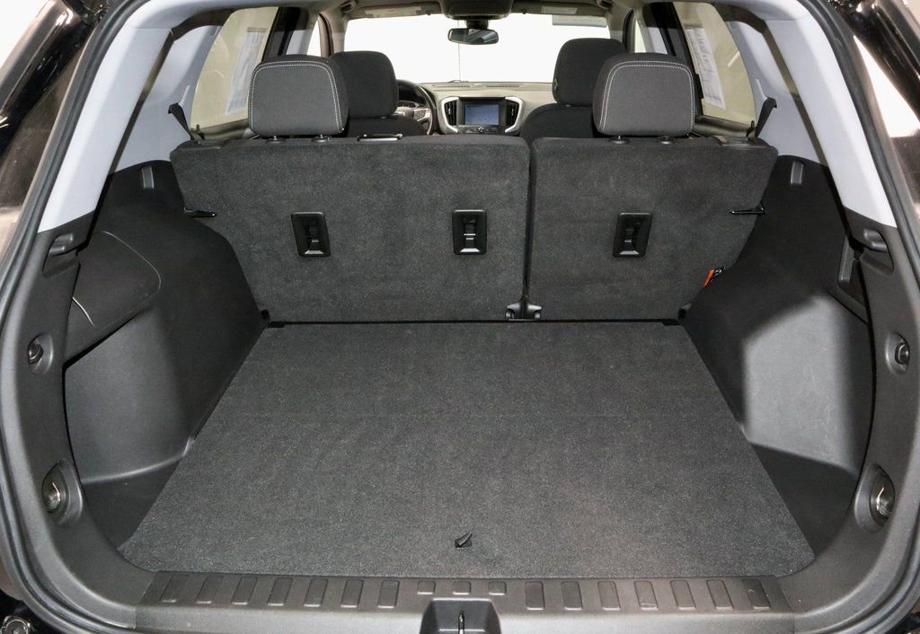 Used 2022 GMC Terrain SLE w/ Driver Convenience Package image 16