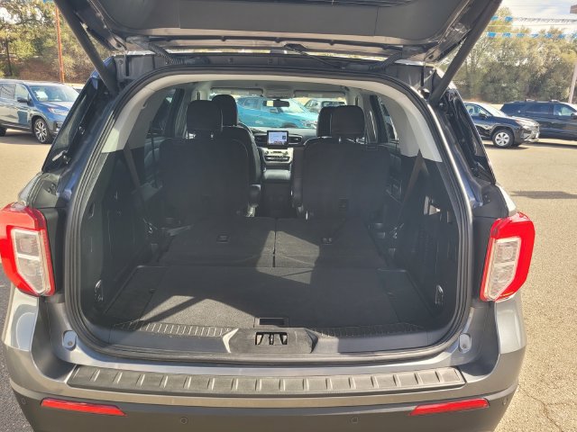Certified 2023 Ford Explorer XLT w/ Equipment Group 202A RWD image 8
