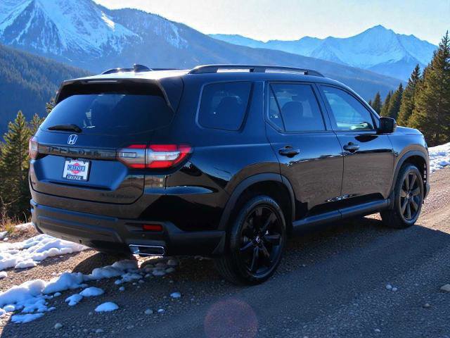 Used 2025 Honda Pilot Black Edition image 4