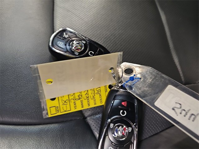 Used 2022 Buick Enclave Essence image 34