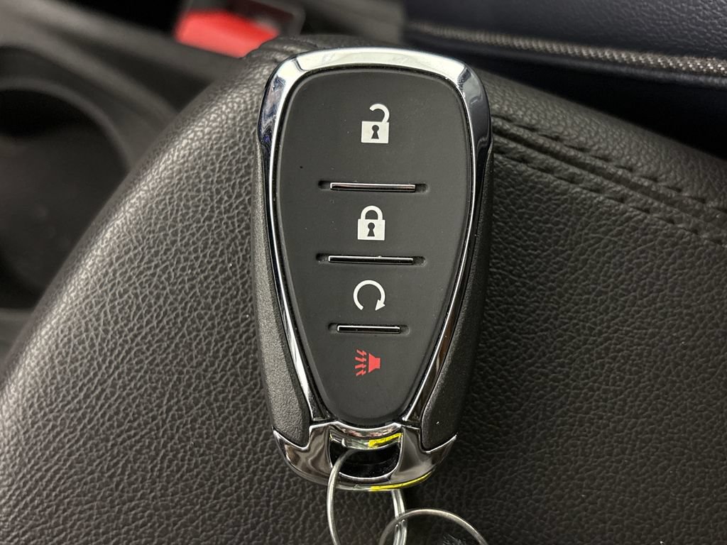 Used 2023 Chevrolet Bolt EUV Premier w/ Sun & Sound Package FWD image 33