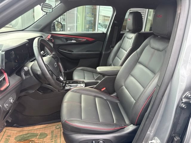 Used 2025 Chevrolet TrailBlazer RS w/ Driver Confidence Package AWD/4WD image 16