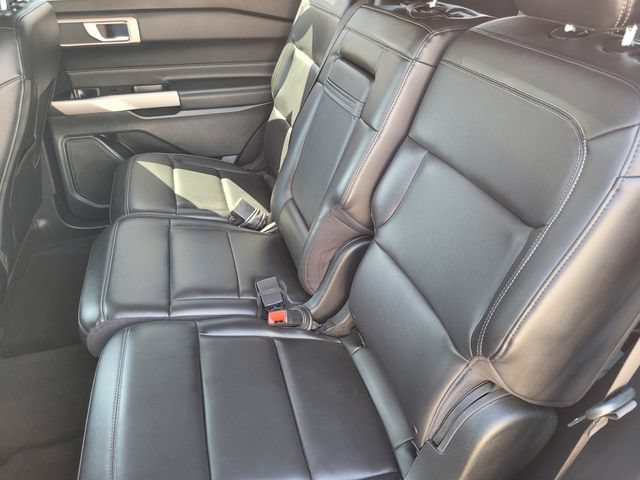 Certified 2023 Ford Explorer XLT w/ Equipment Group 202A AWD/4WD image 13