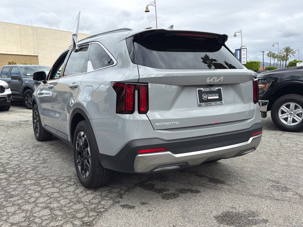Used 2025 Kia Sorento S w/ Panoramic Sunroof Package FWD image 10