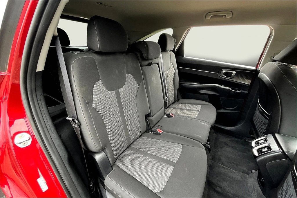 Used 2022 Kia Sorento LX image 26