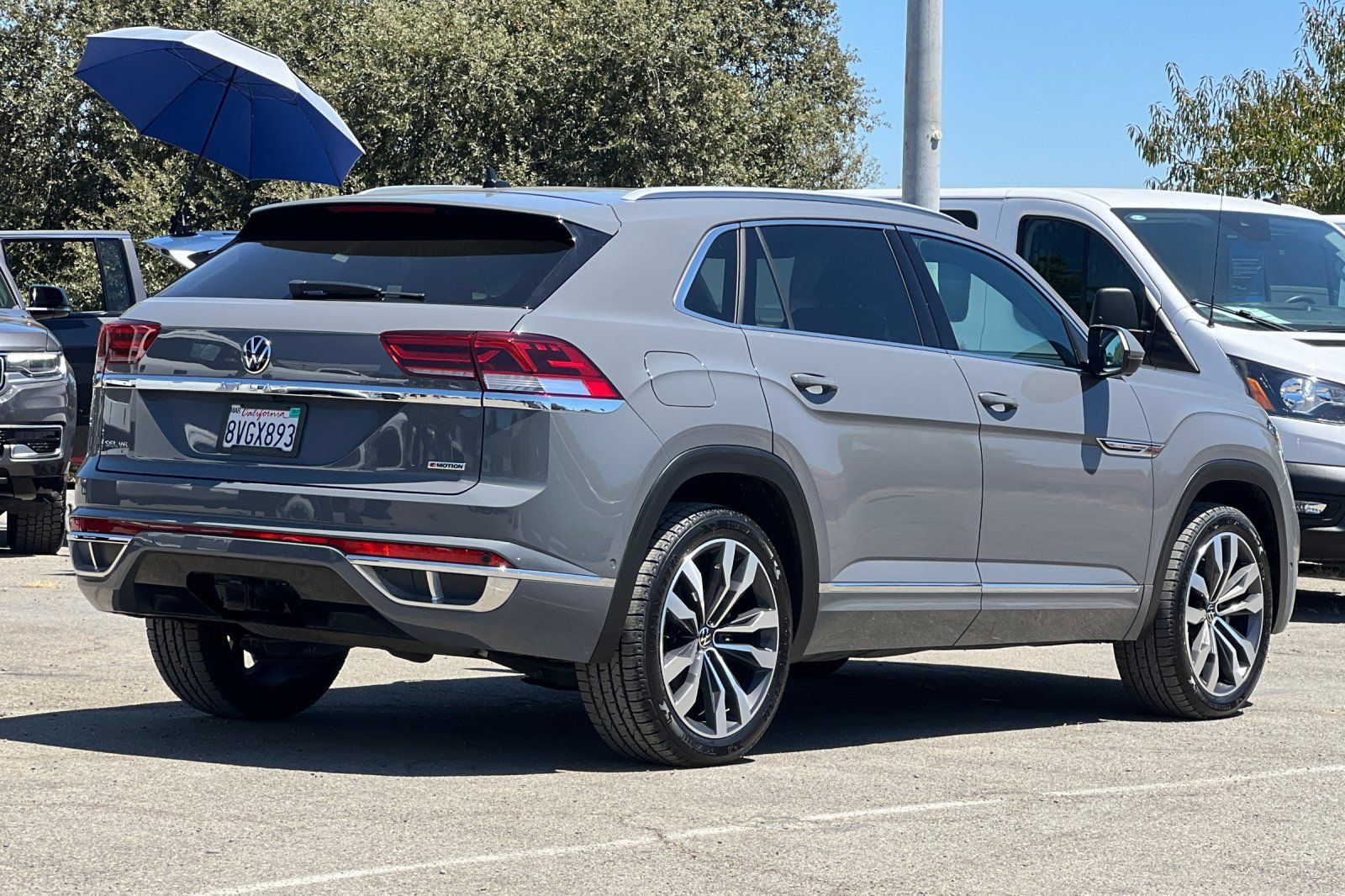 Used 2021 Volkswagen Atlas Cross Sport SEL Premium R-Line AWD/4WD image 4