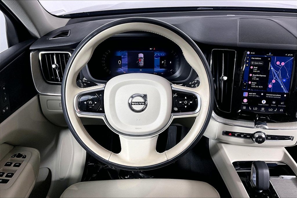 Used 2023 Volvo XC60 B5 Plus FWD image 5
