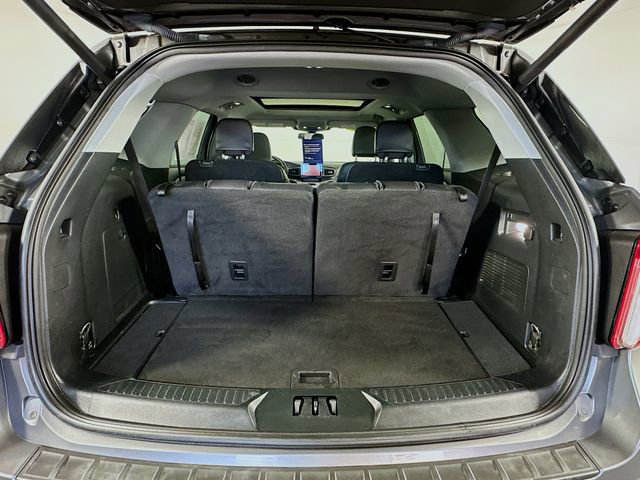 Certified 2022 Ford Explorer XLT w/ Equipment Group 202A image 33