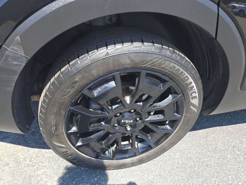 Used 2022 Kia Telluride EX w/ EX Premium Package AWD/4WD image 2