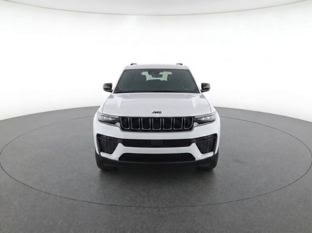 Used 2022 Jeep Grand Cherokee Summit AWD/4WD image 5