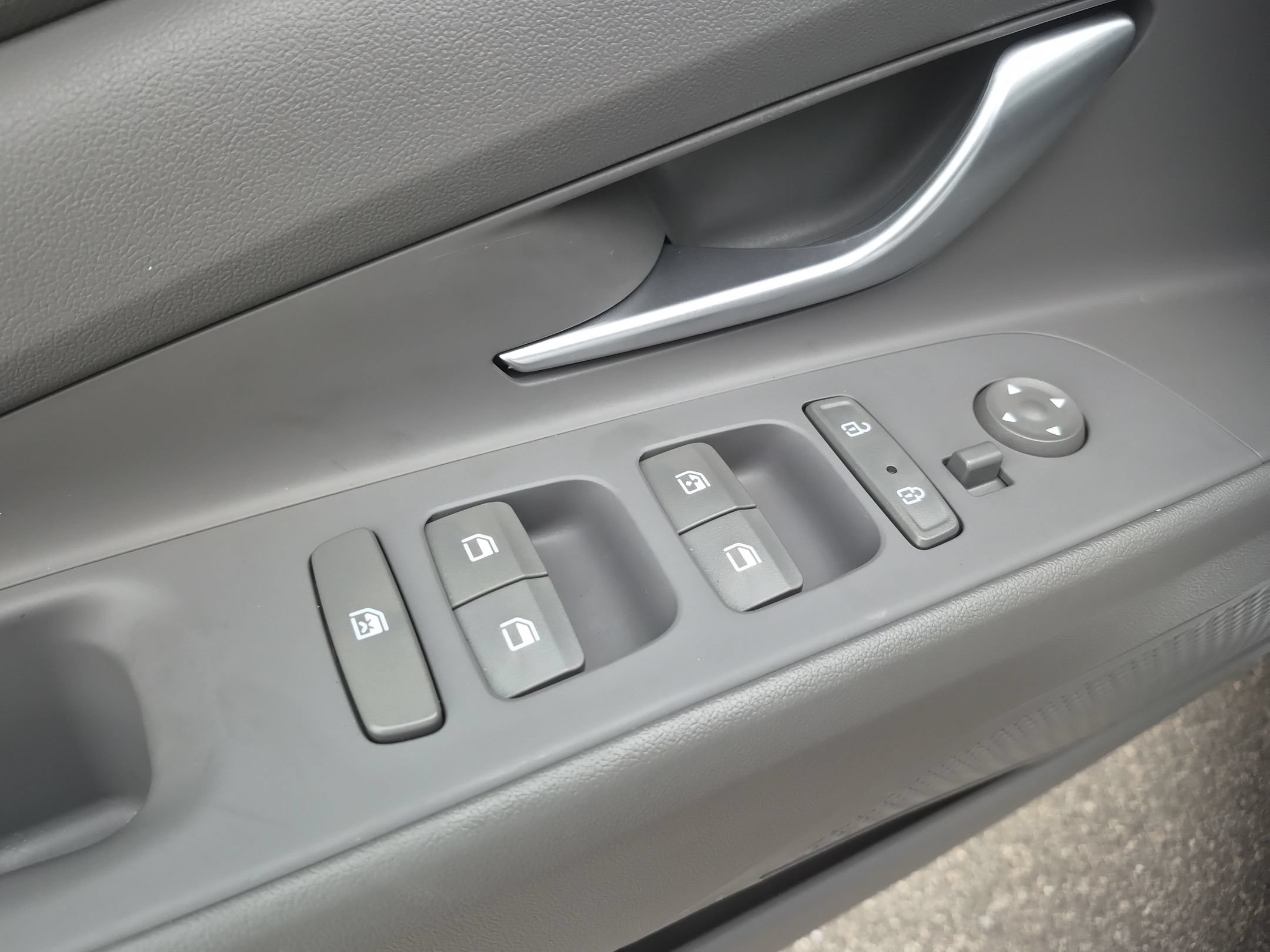 Used 2022 Hyundai Elantra SEL FWD image 14