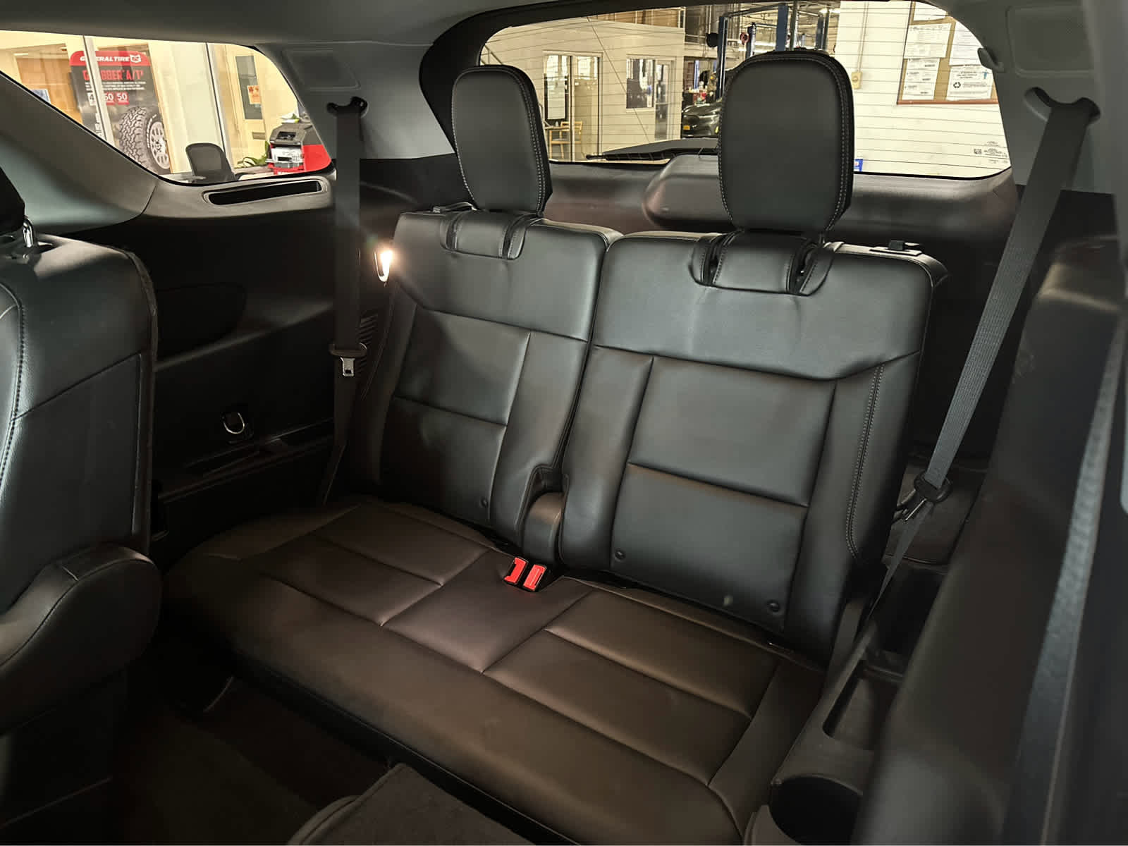 Certified 2023 Ford Explorer Limited w/ Limited Technology Package image 37