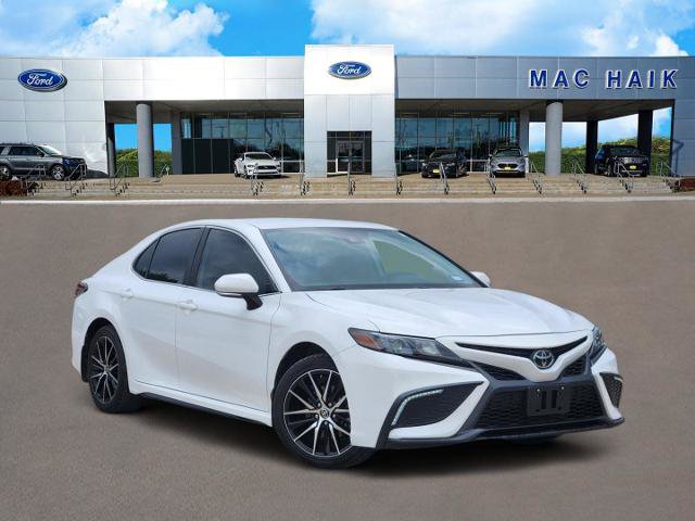Used 2024 Toyota Camry SE FWD image 1