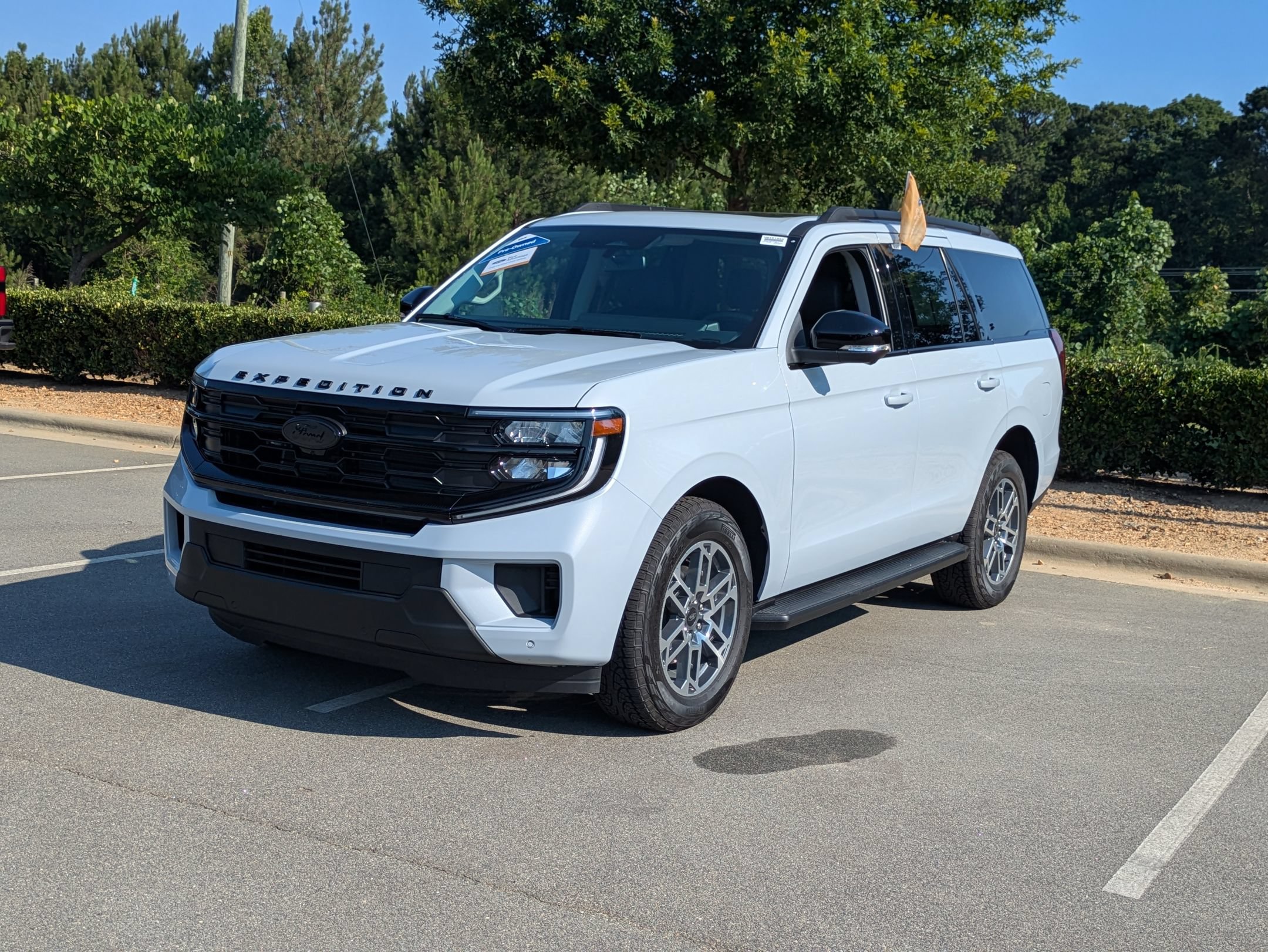 Certified 2026 Ford Expedition Active AWD/4WD image 8