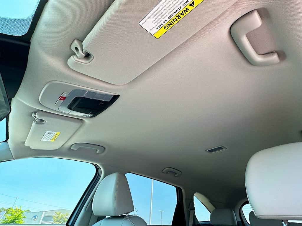 Used 2024 Kia Sorento S FWD image 11