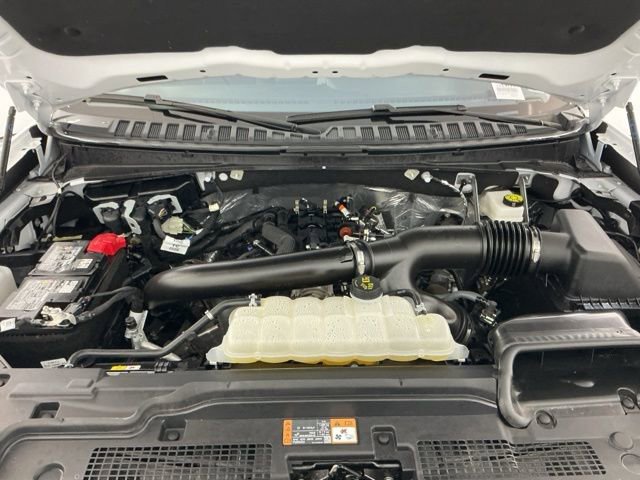 Certified 2025 Ford Expedition Active AWD/4WD image 36