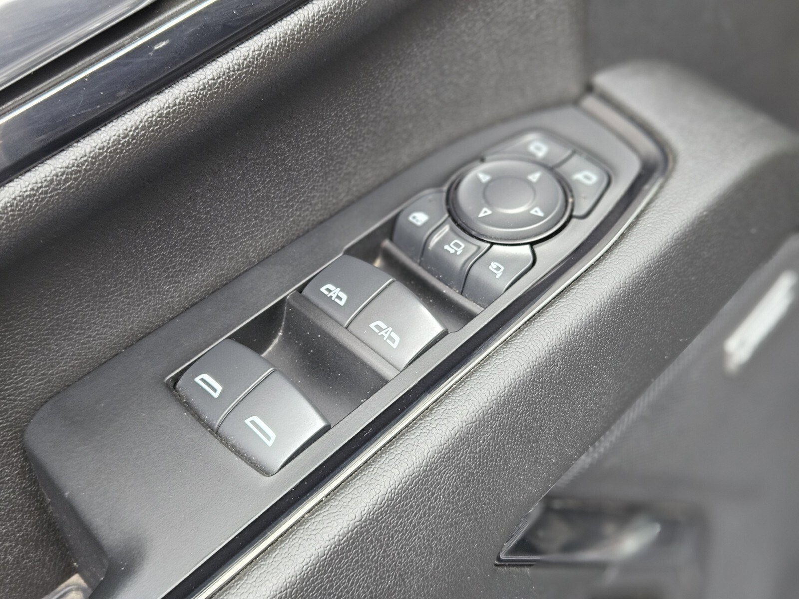 Used 2024 GMC Sierra 2500 AT4 w/ AT4 Premium Plus Package image 17