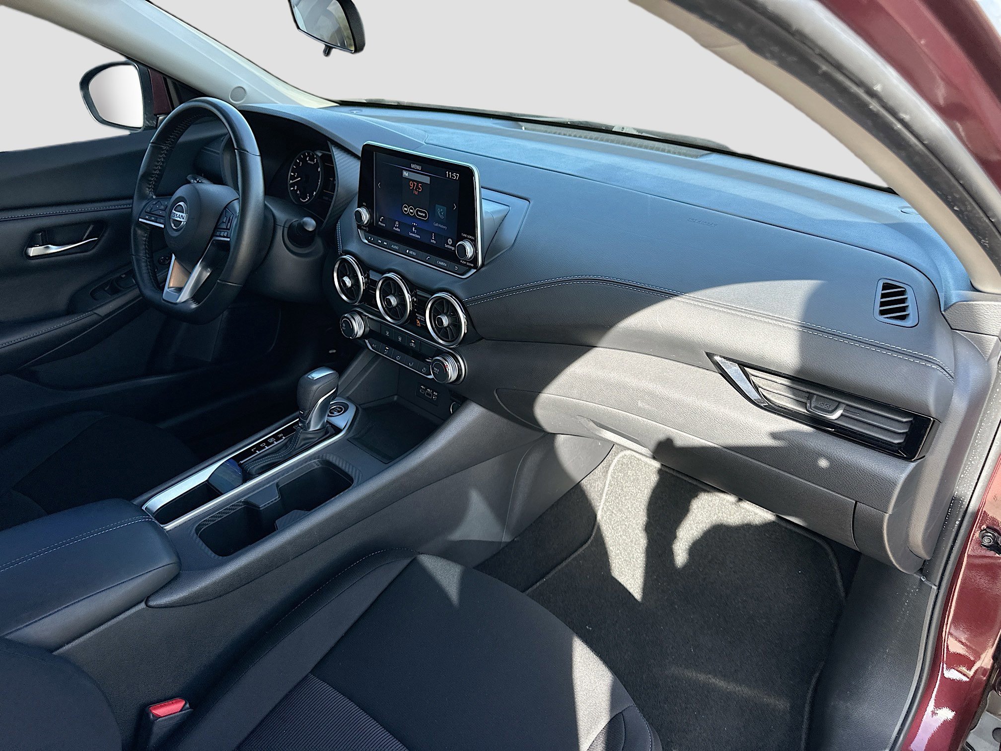 Used 2022 Nissan Sentra SV w/ Trunk Package image 25