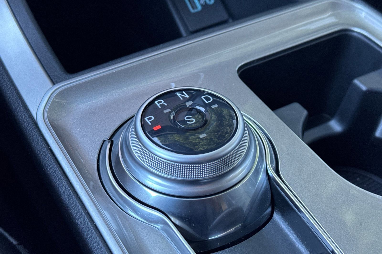 Certified 2024 Ford Edge SEL w/ Convenience Package image 18