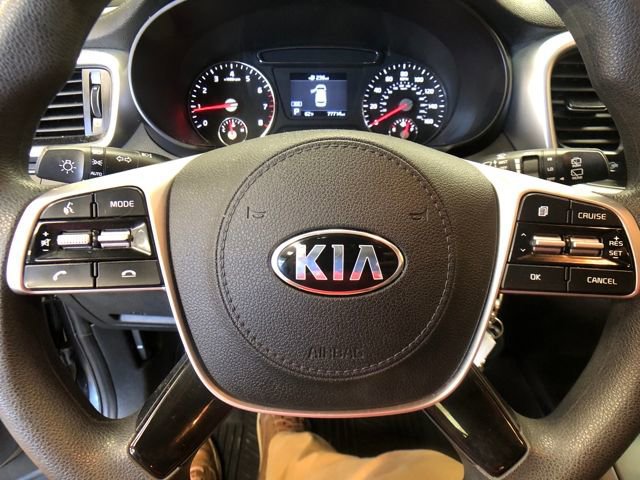 Used 2020 Kia Sorento LX image 13