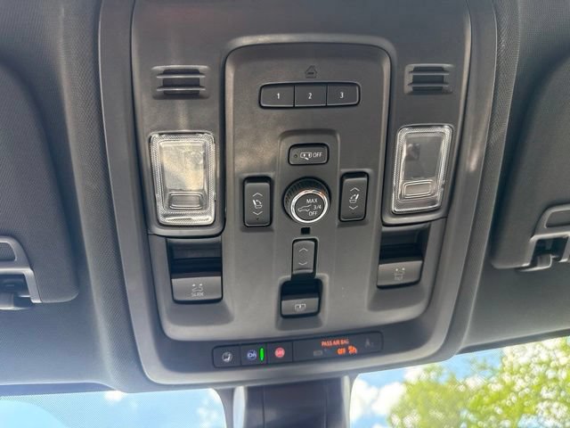Used 2021 GMC Yukon SLT w/ SLT Premium Package AWD/4WD image 27