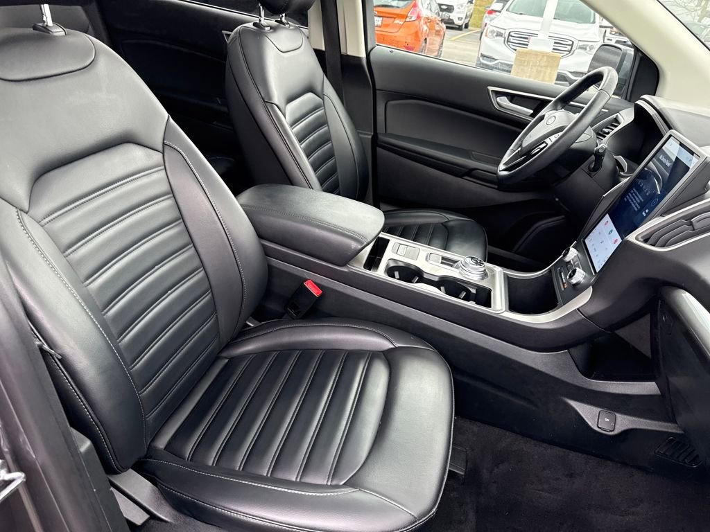 Certified 2024 Ford Edge SEL w/ Convenience Package AWD/4WD image 8