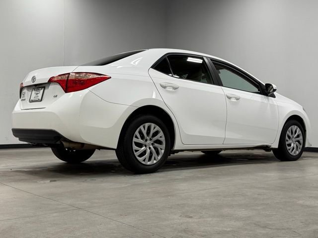 Used 2018 Toyota Corolla LE image 11