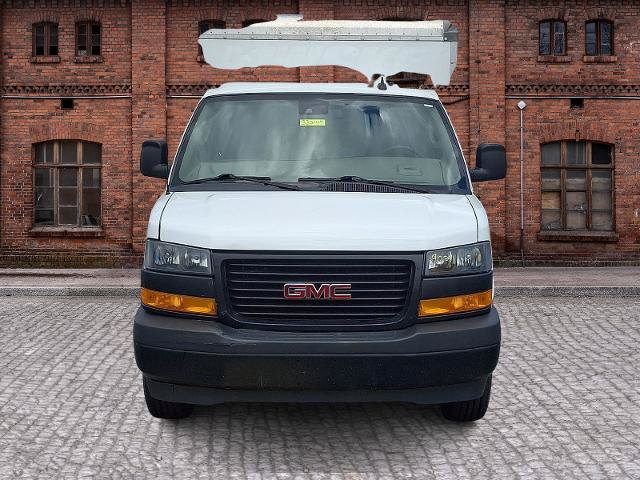 Used 2021 GMC Savana 3500 w/ Power Convenience Package RWD image 2