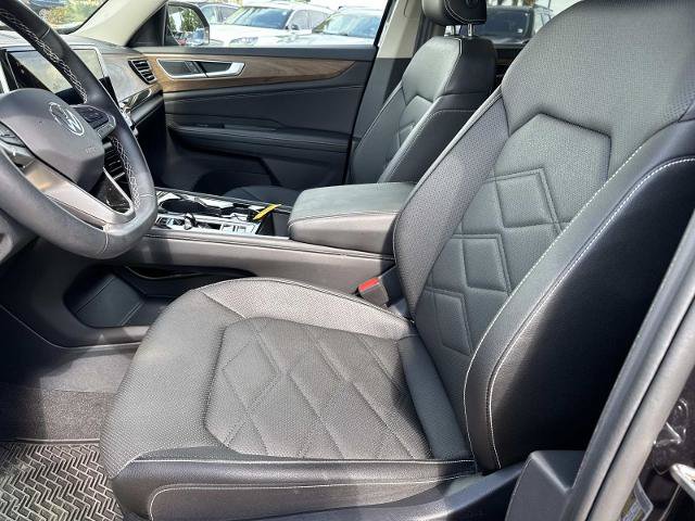Used 2025 Volkswagen Atlas SE FWD image 17