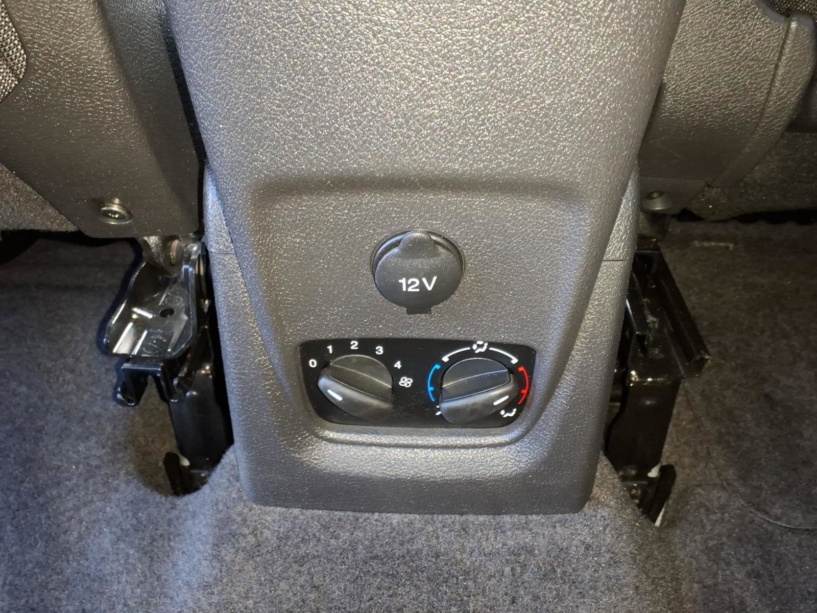 Certified 2018 Ford Transit Connect XL image 14