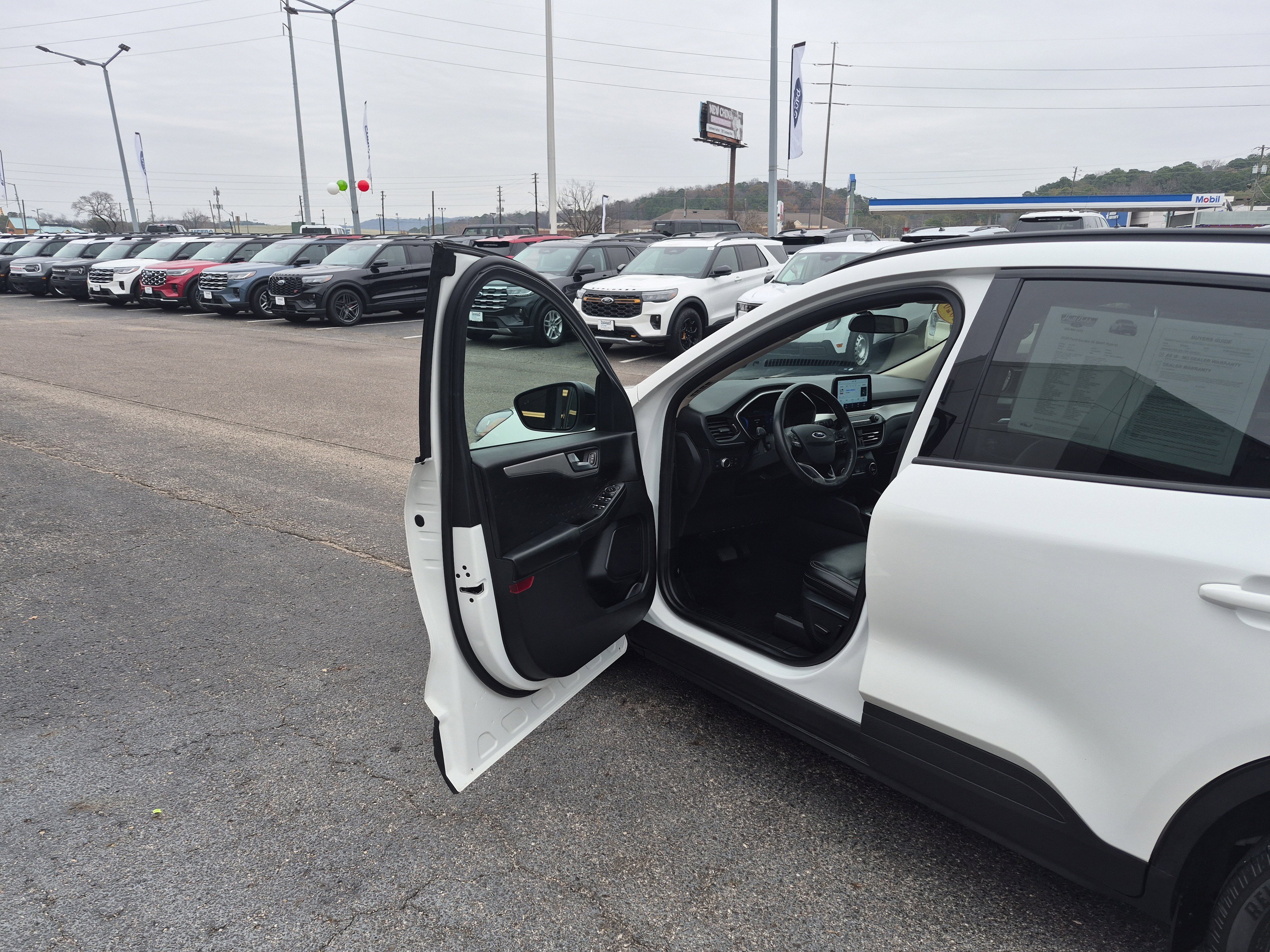 Certified 2020 Ford Escape SE Sport image 9